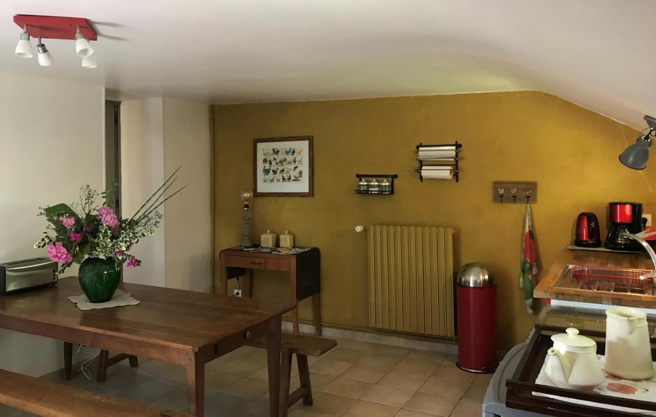 Le Mesnil Bed & Breakfast Dance  Exterior foto